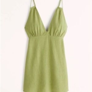 Women's Plunge V-Neck Strappy Skort Small Petite